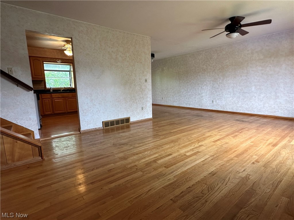 4757 Roadoan Road Cleveland, OH 44144 - Photo 2 of 12 Gallery Image 2