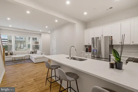 $549,900 | 16126 Connors Way, Unit 87, Rockville, MD 20855