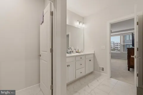 $549,900 | 16126 Connors Way, Unit 87, Rockville, MD 20855