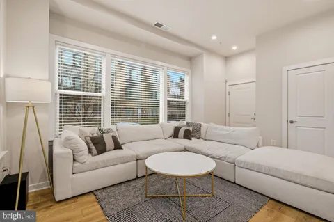 $549,900 | 16126 Connors Way, Unit 87, Rockville, MD 20855