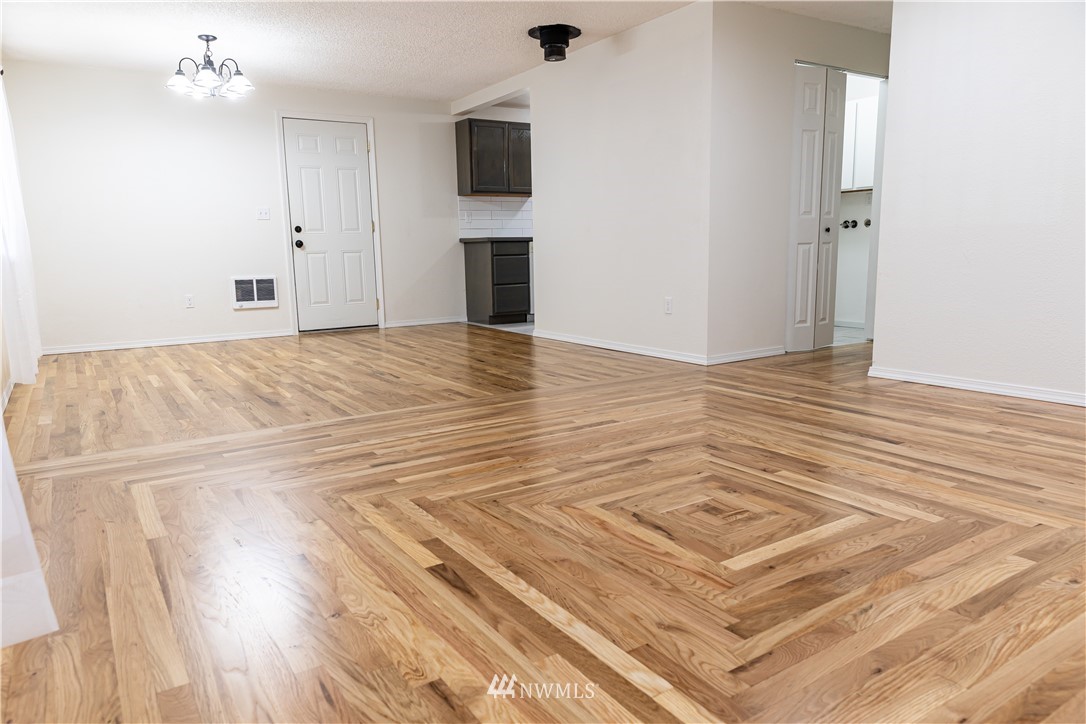 10440 184th Avenue Southwest Rochester, WA 98579 - Photo 4 of 29