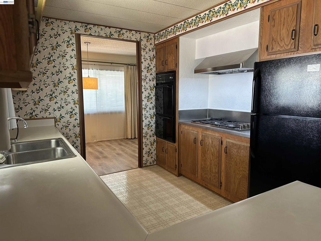 711 Old Canyon Road Fremont, CA 94536 - Photo 16 of 37