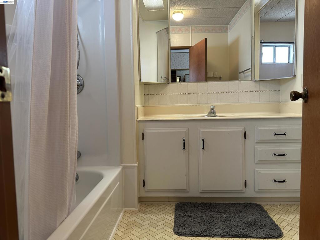 711 Old Canyon Road Fremont, CA 94536 - Photo 28 of 37