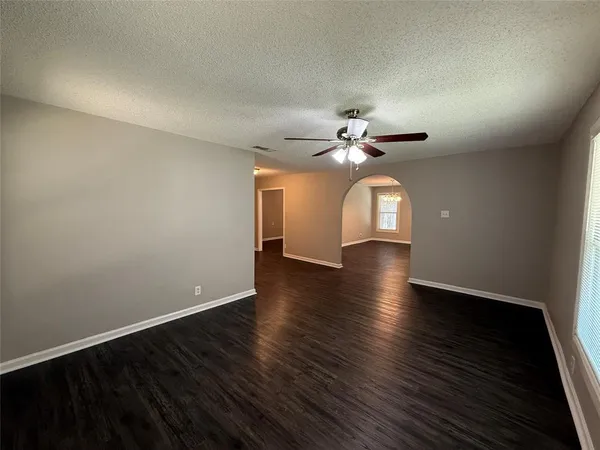 $1,650 | 1715 West Elm Street, Denison, TX 75020