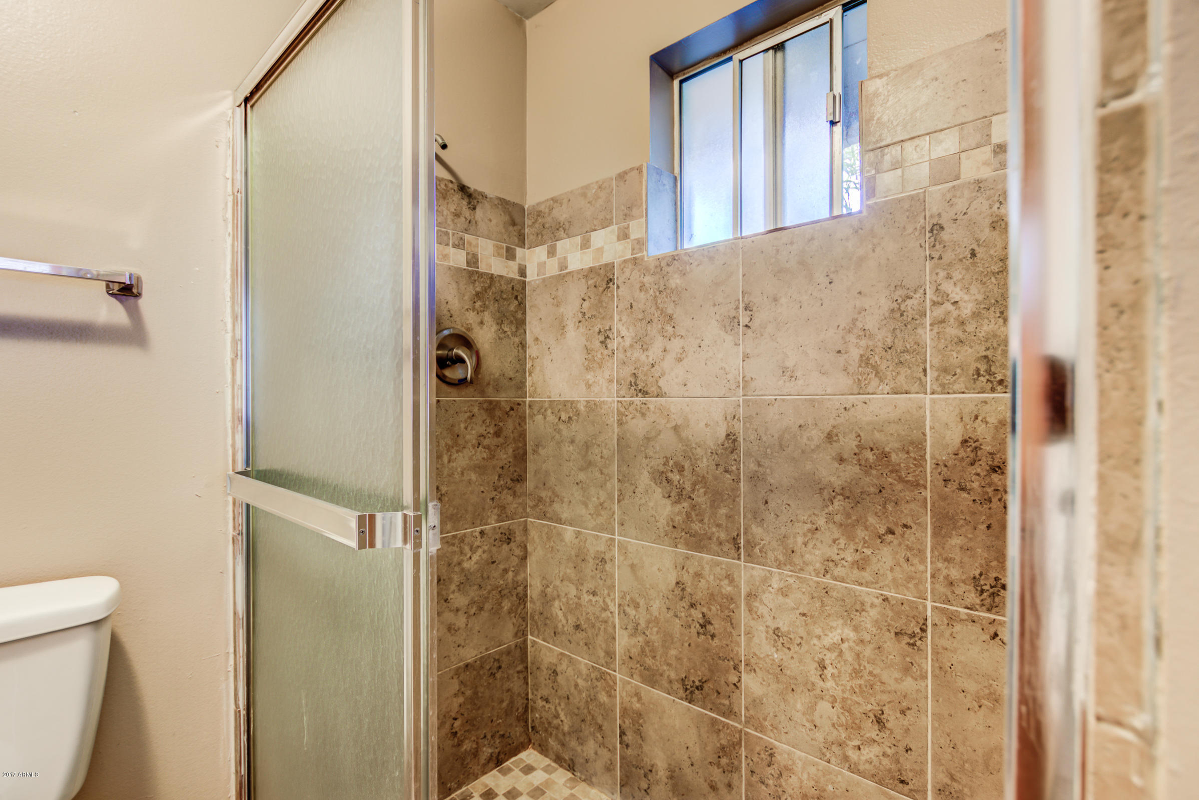4034 West Hatcher Road Phoenix, AZ 85051 - Photo 29 of 42 31-Master 2 Bath