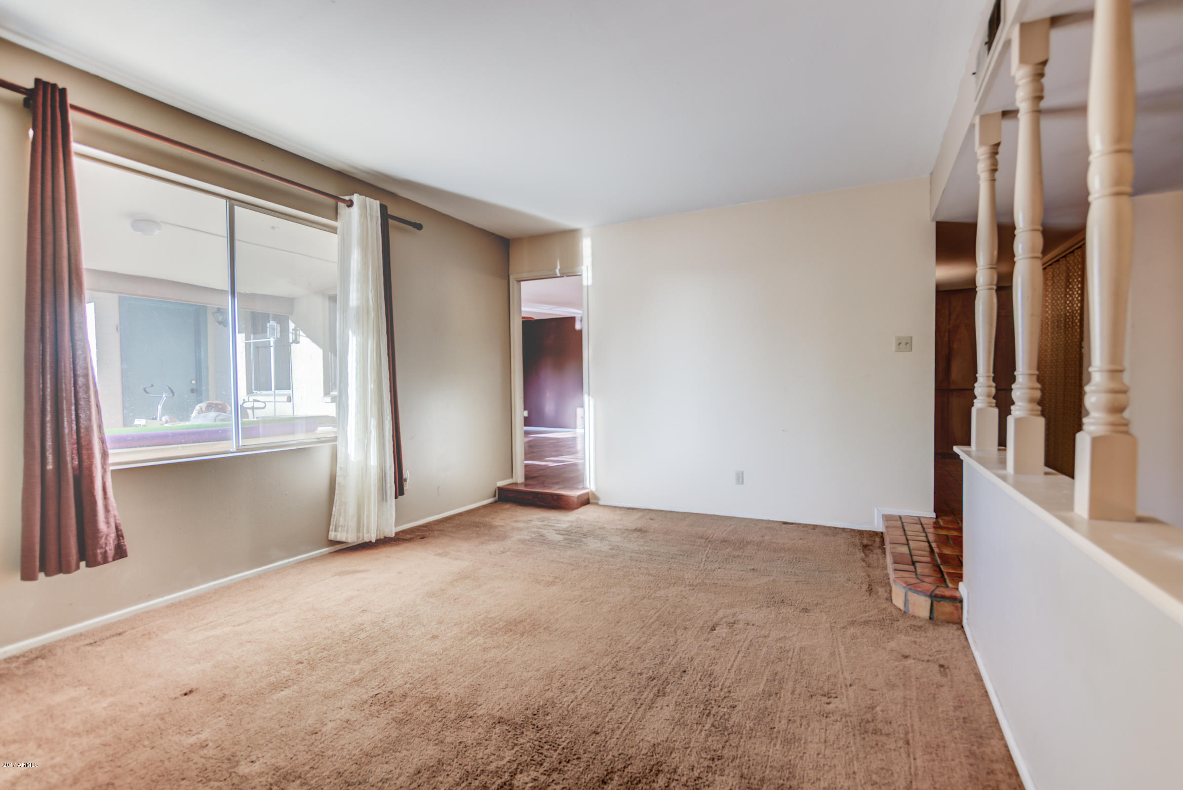 4034 West Hatcher Road Phoenix, AZ 85051 - Photo 9 of 42 09-Family Room