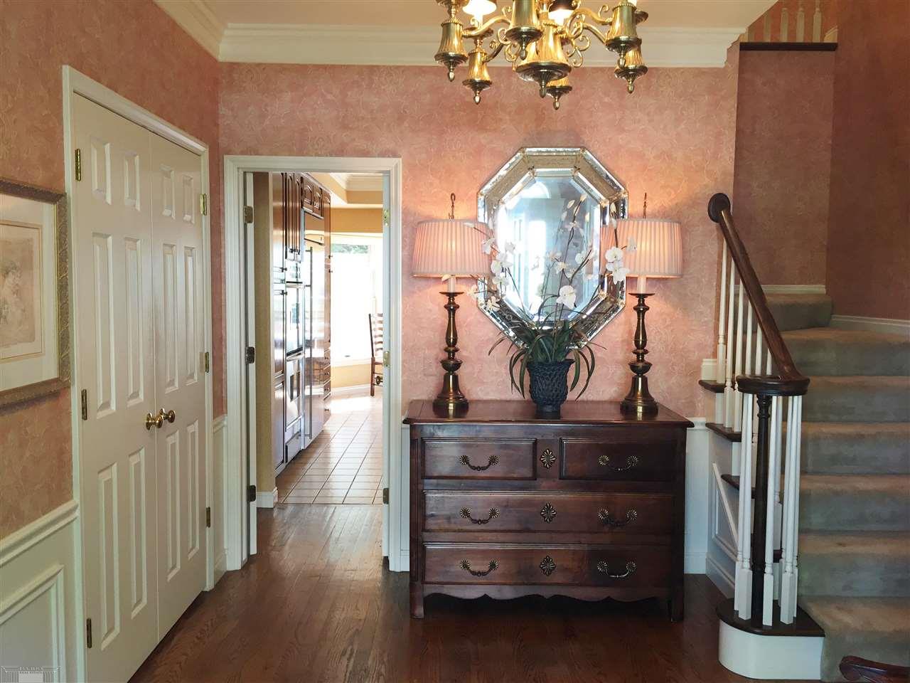 23 Beacon Hill Road Grosse Pointe Farms, MI 48236 - Photo 5 of 33