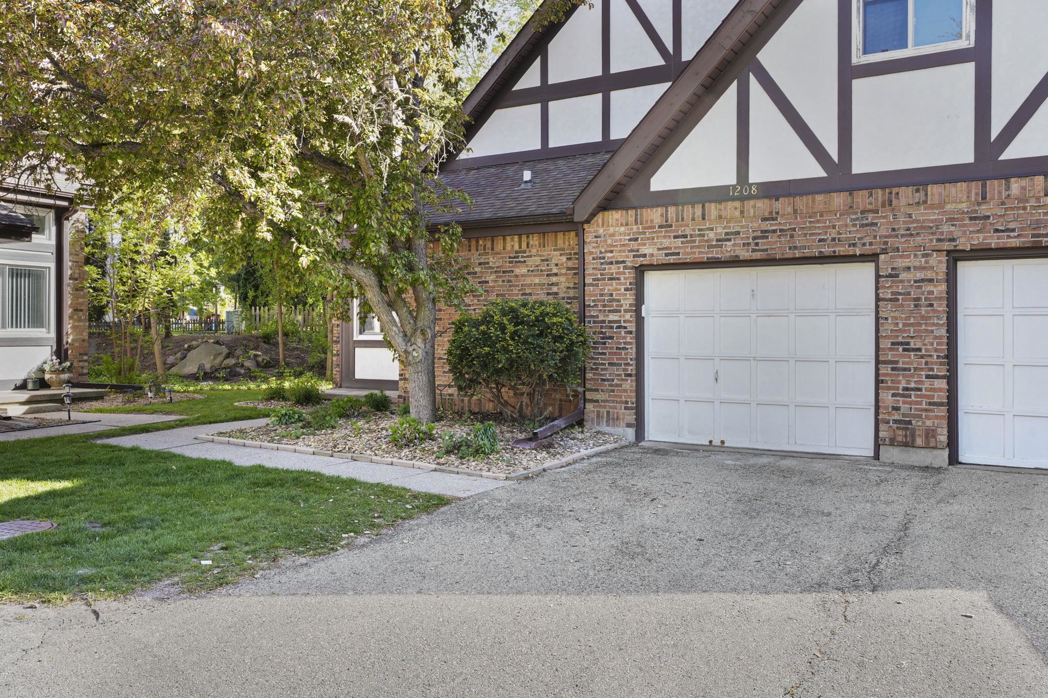 1208 North Gammon Road, Unit 1208 Middleton, WI 53562 - Photo 2 of 44