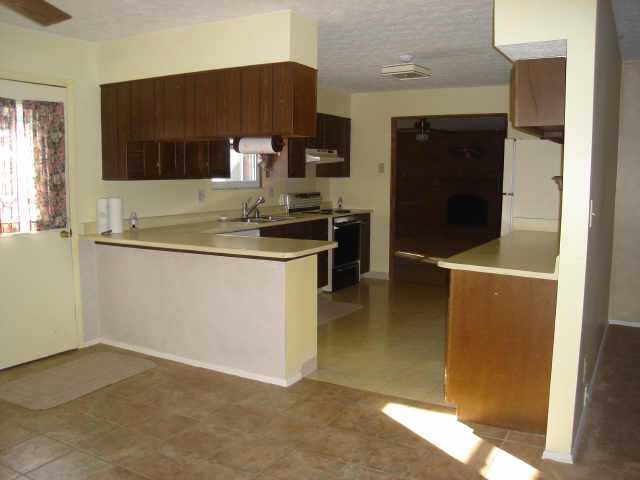 2953 Williams Road Columbus, OH 43207 - Photo 3 of 6