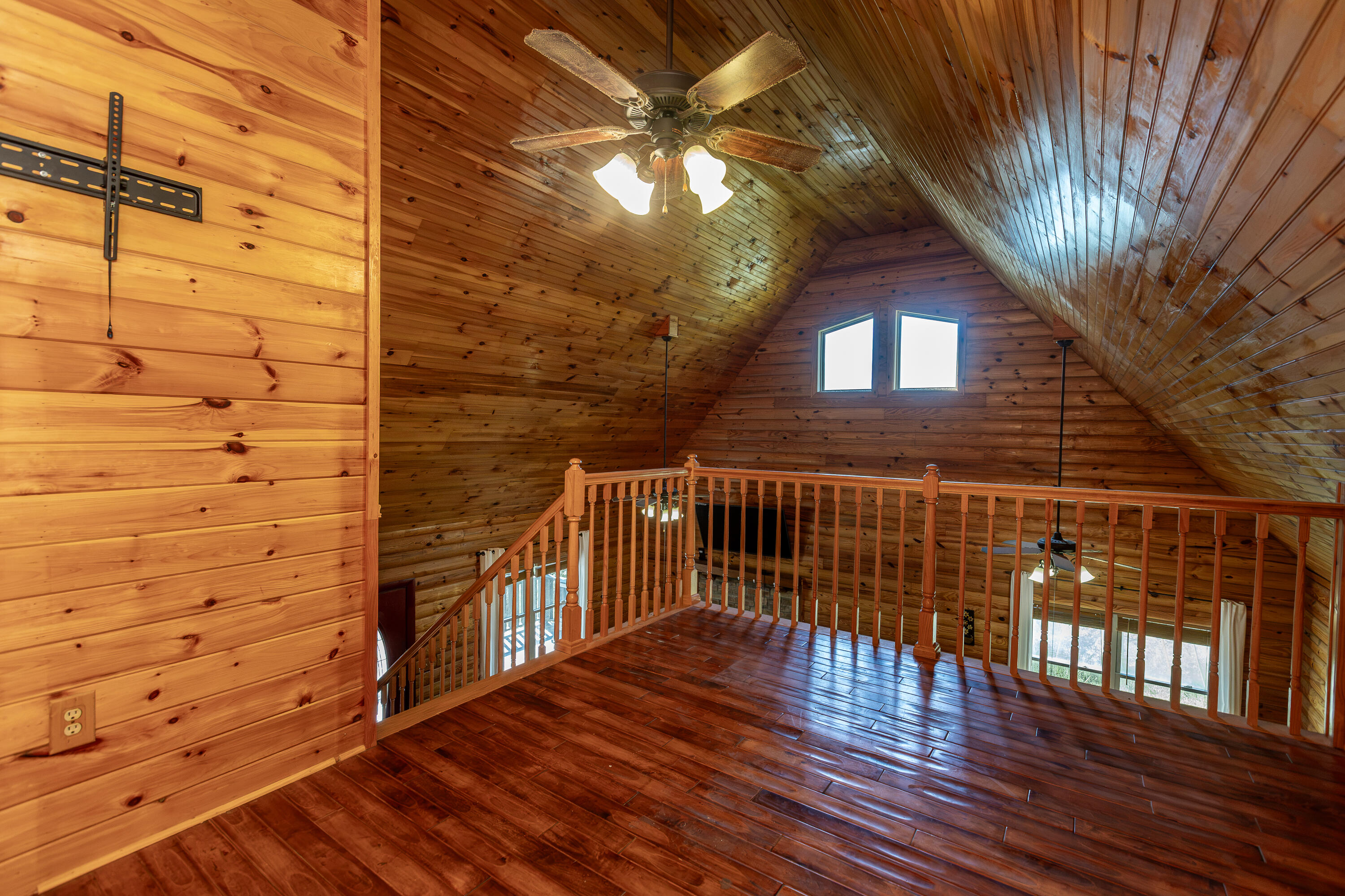 904 Phils Branch Road Mize, KY 41352 - Photo 31 of 56 Loft
