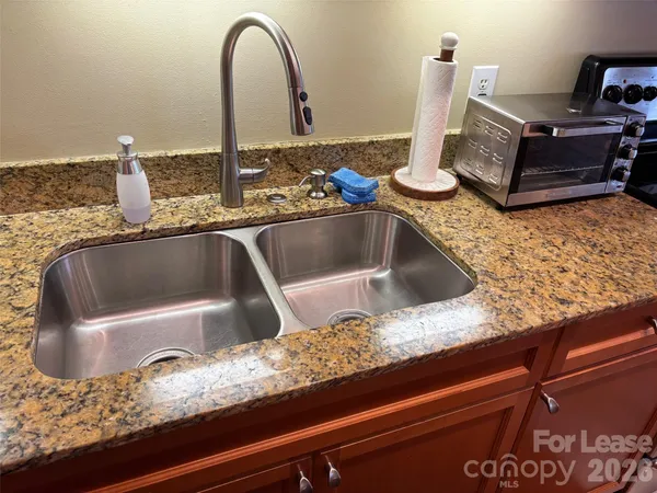 a close view of sink and tap
