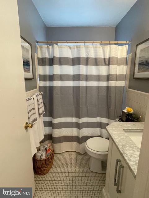 441 Range Road Towson, MD 21204 - Photo 21 of 50 Main Level Full Bath