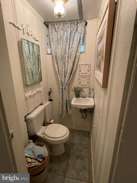 441 Range Road Towson, MD 21204 - Photo 41 of 50 Retro Lower Level Half Bath