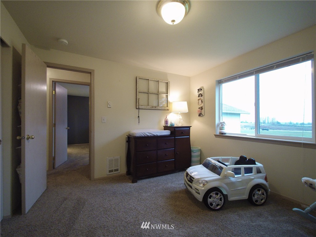 121 Alpine Loop Sequim, WA 98382 - Photo 16 of 25 Gallery Image 16