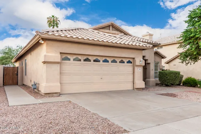 $2,600 | 1004 West Beverly Lane, Phoenix, AZ 85023