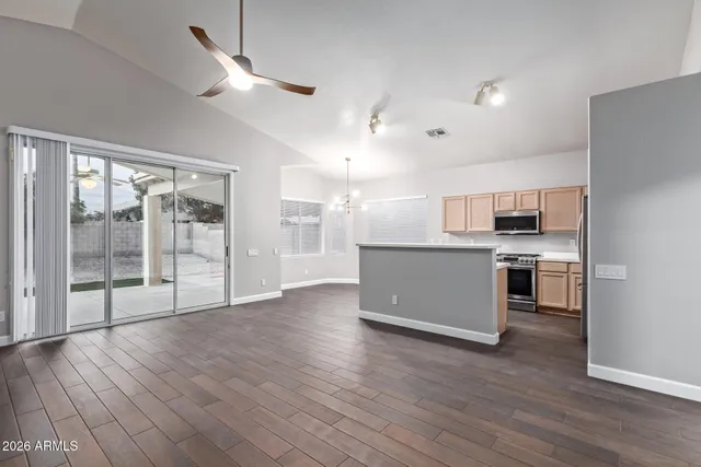 $2,600 | 1004 West Beverly Lane, Phoenix, AZ 85023