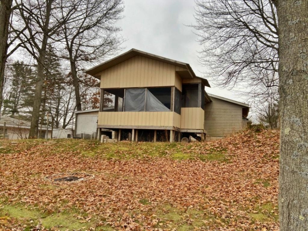 5134 East Loop Road Hesperia, MI 49421 - Photo 2 of 28 back of home