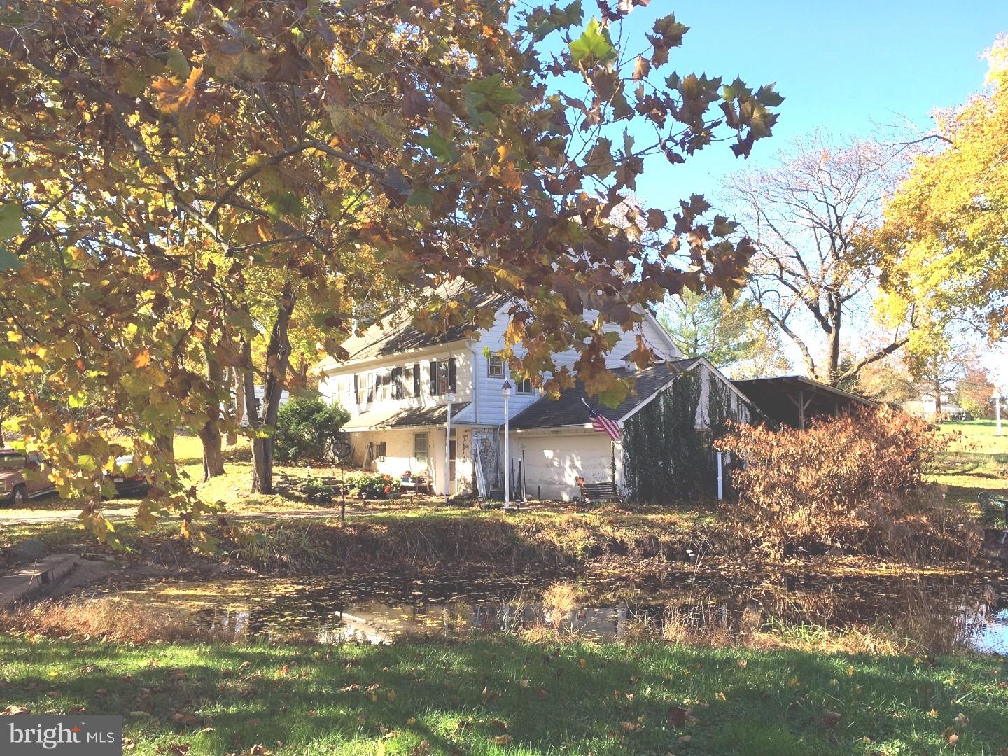 804 Sweetbriar Road Perkasie, PA 18944 - Photo 4 of 21 Exterior Front