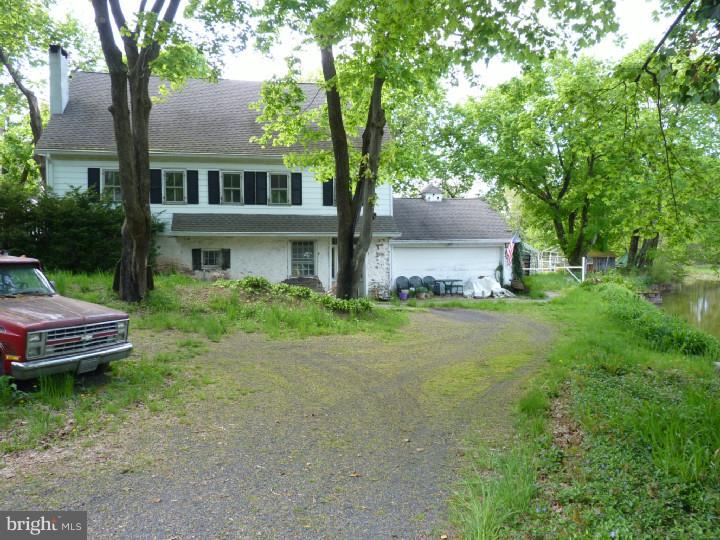 804 Sweetbriar Road Perkasie, PA 18944 - Photo 6 of 21 Gallery Image 6