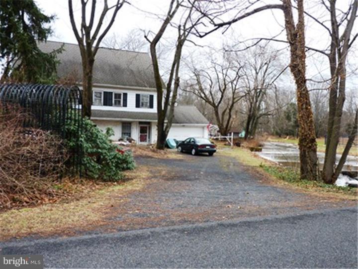 804 Sweetbriar Road Perkasie, PA 18944 - Photo 8 of 21 Gallery Image 8