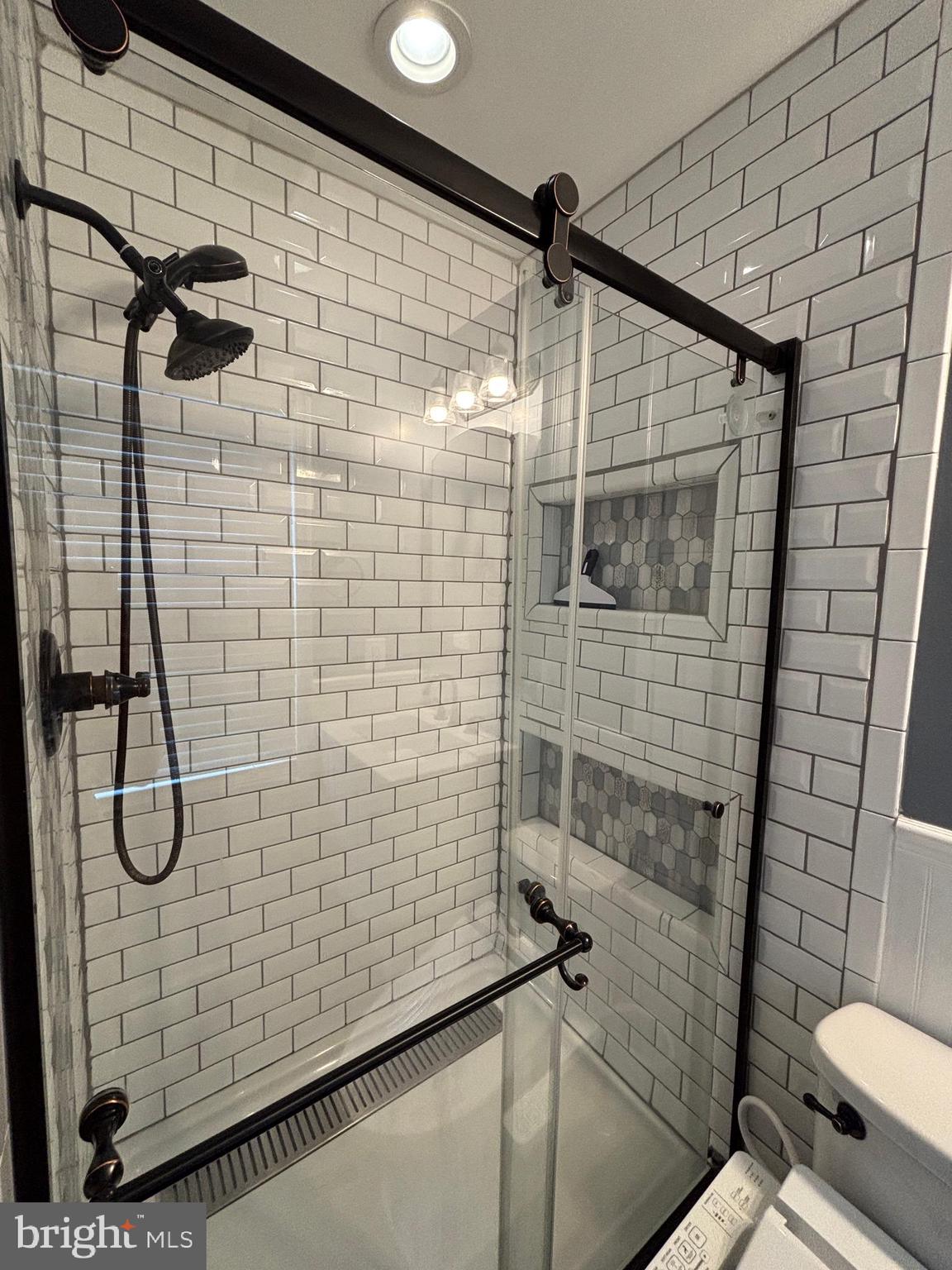 2847 Seminole Road Woodbridge, VA 22192 - Photo 18 of 38