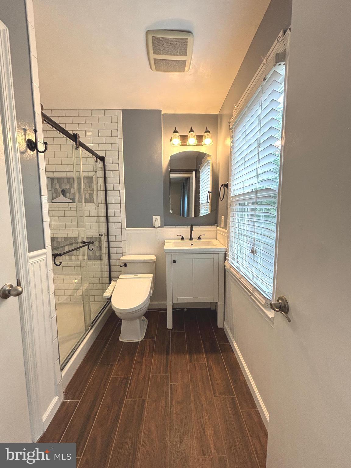 2847 Seminole Road Woodbridge, VA 22192 - Photo 20 of 38 a bathroom with a sink a toilet and shower