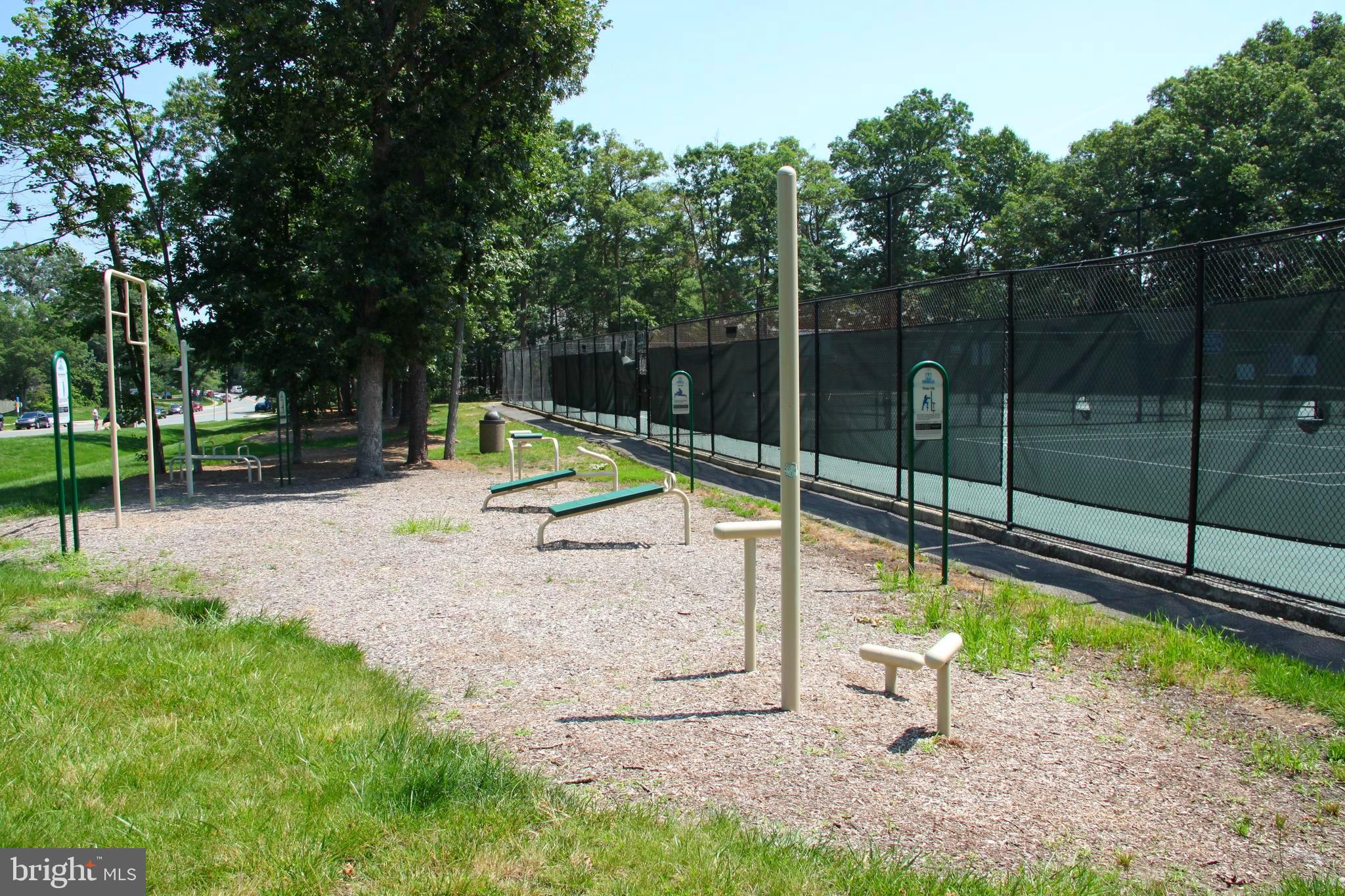 2847 Seminole Road Woodbridge, VA 22192 - Photo 33 of 38 a view of a park with a slide