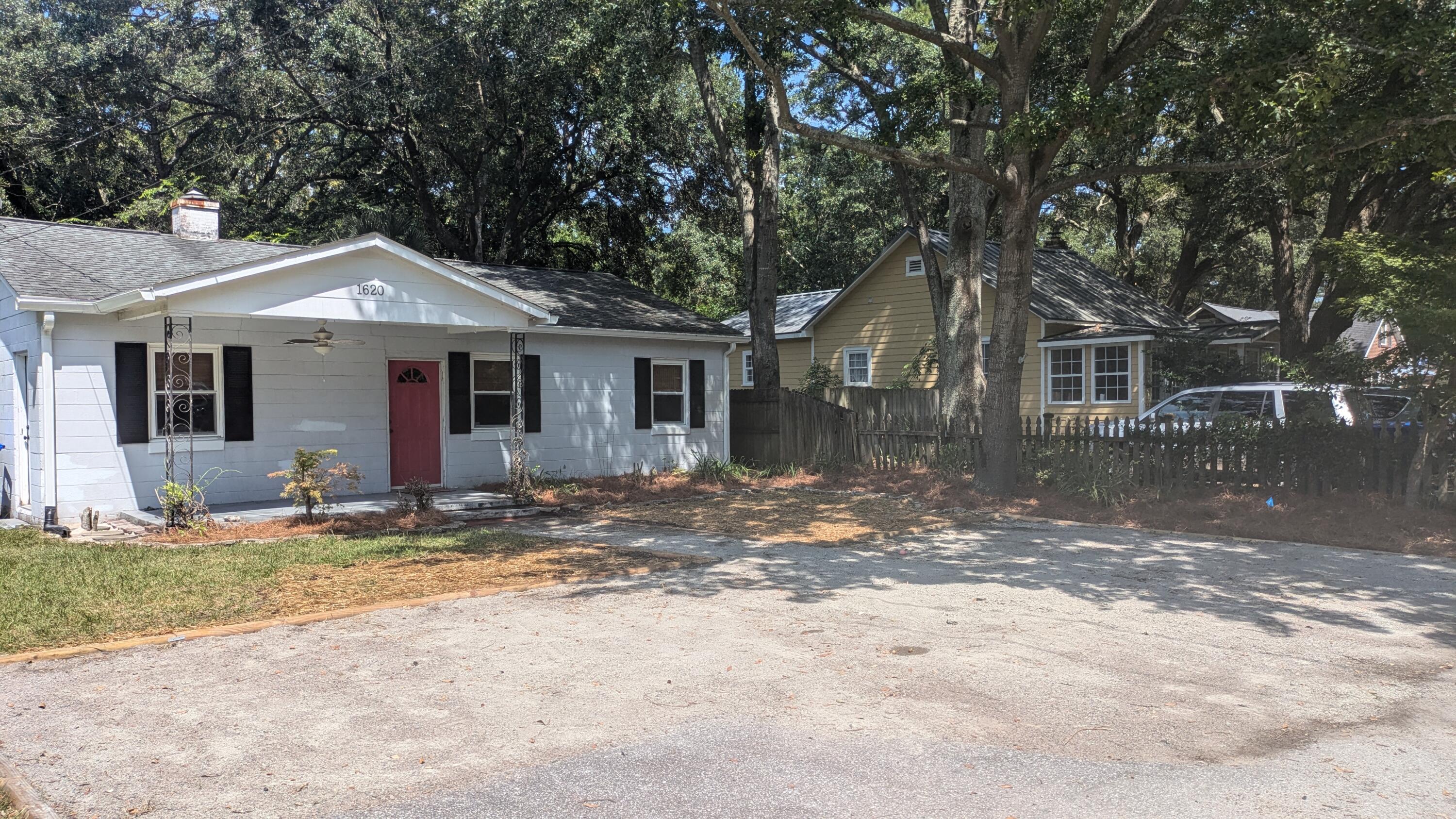 1620 Jessamine Road Charleston, SC 29407 - Photo 2 of 15 1620 front w parking