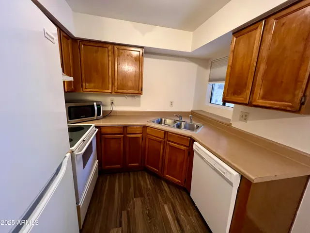 $1,325 | 533 West Guadalupe Road, Unit 1040, Mesa, AZ 85210