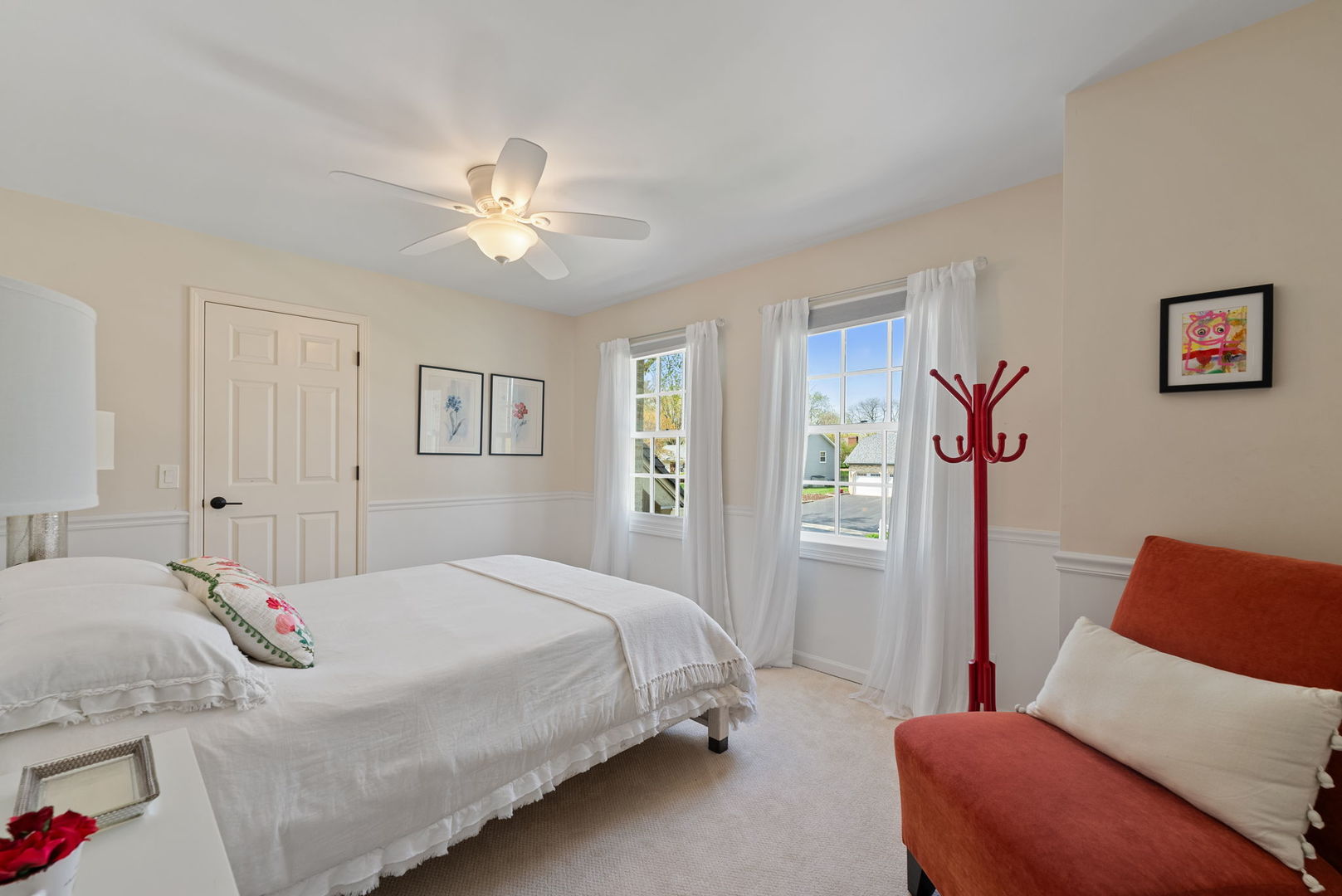 6S223 New Castle Road Naperville, IL 60540 - Photo 32 of 66 Gallery Image 32