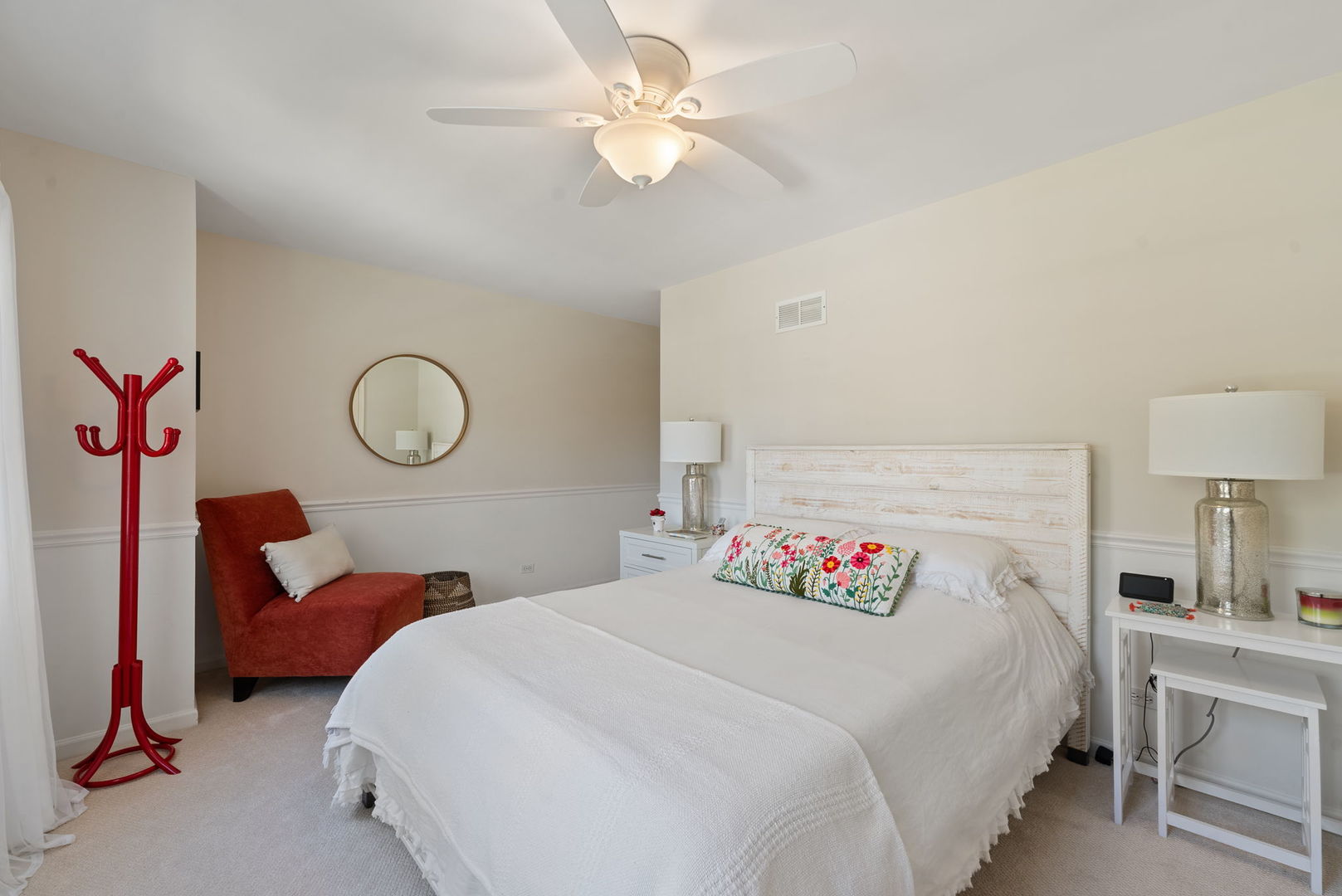 6S223 New Castle Road Naperville, IL 60540 - Photo 33 of 66 Gallery Image 33