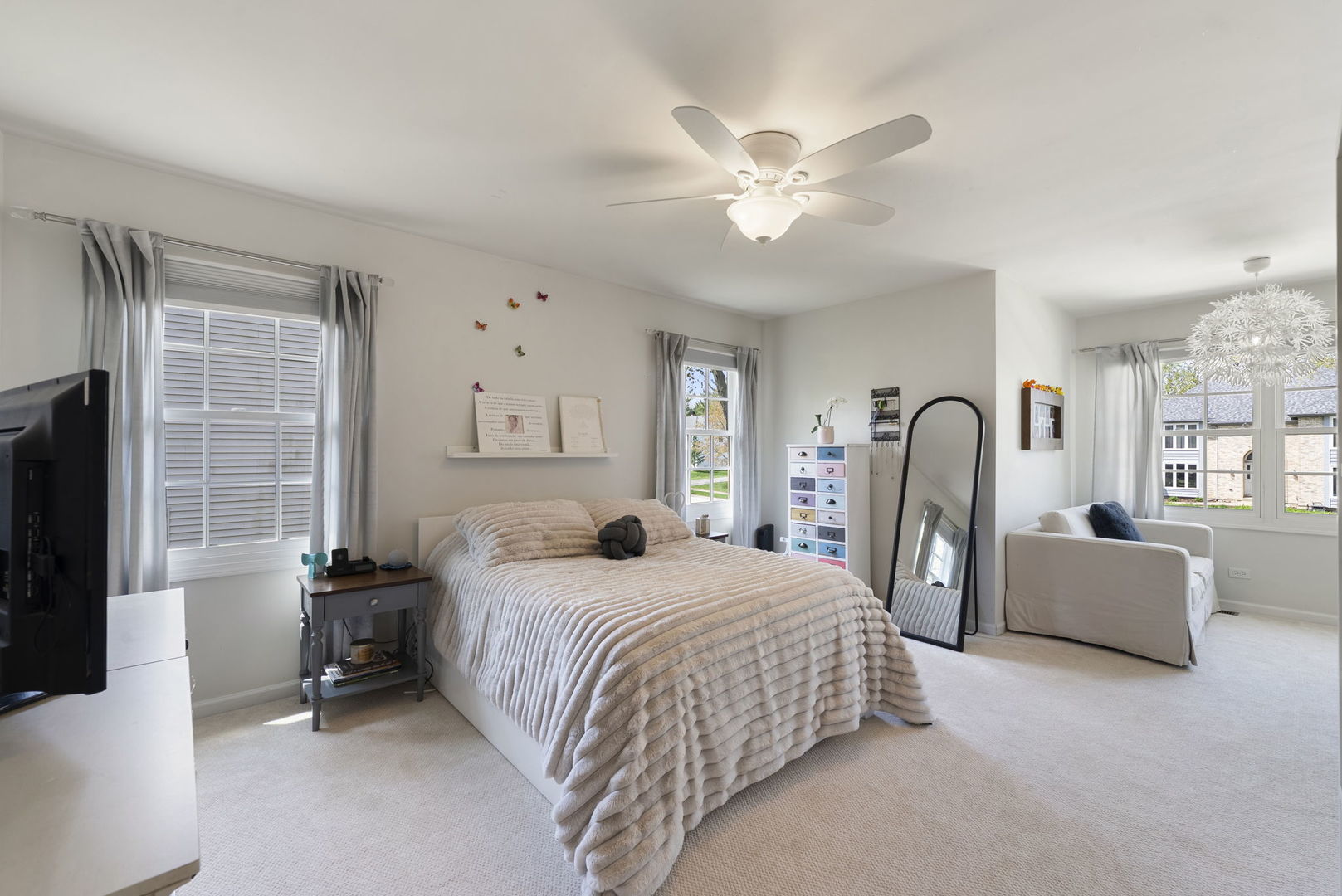 6S223 New Castle Road Naperville, IL 60540 - Photo 35 of 66 Gallery Image 35