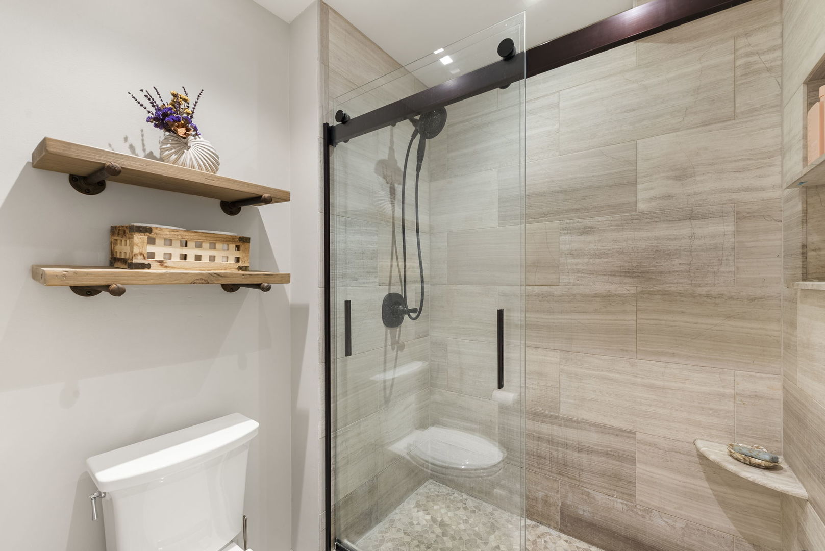 6S223 New Castle Road Naperville, IL 60540 - Photo 38 of 66 Gallery Image 38