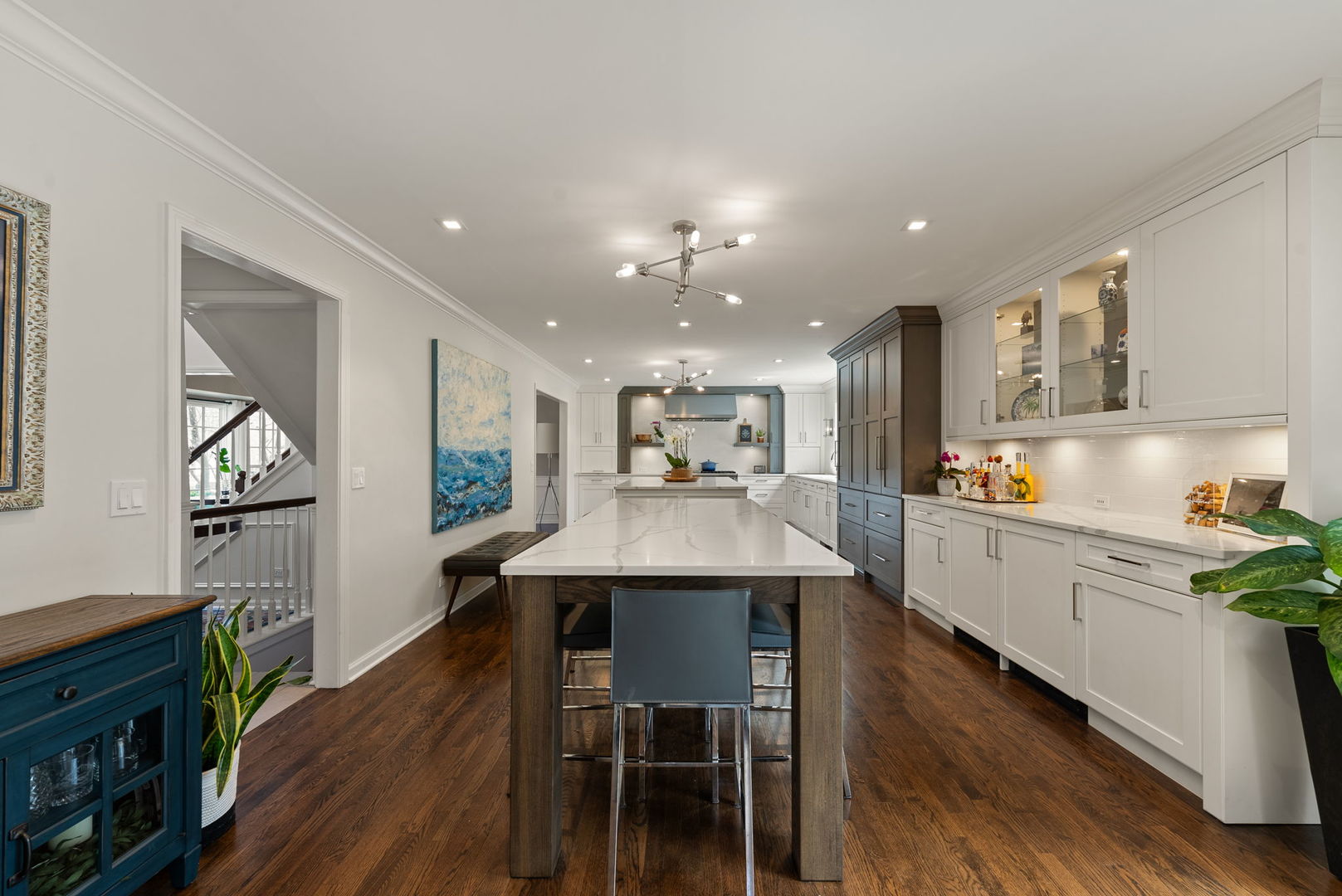 6S223 New Castle Road Naperville, IL 60540 - Photo 7 of 66 Gallery Image 7
