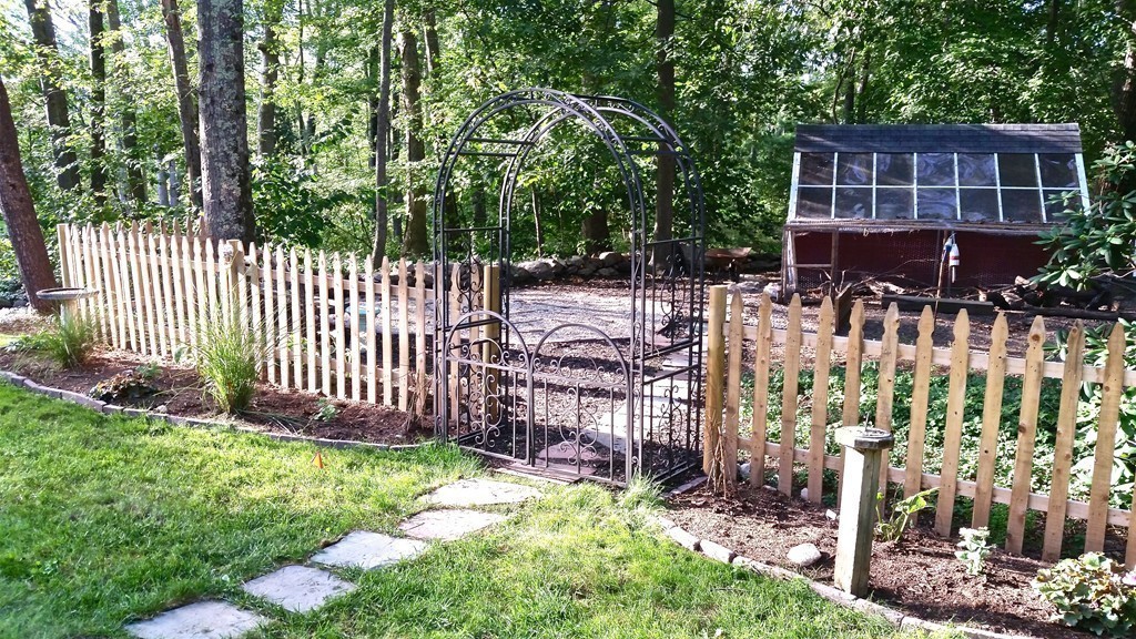 9 Yorkshire Road Dover, MA 02030 - Photo 21 of 25