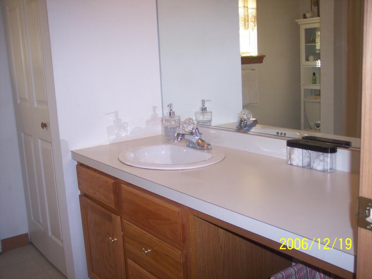 53 Maple Spring Drive Effort, PA 18330 - Photo 7 of 10 Bath