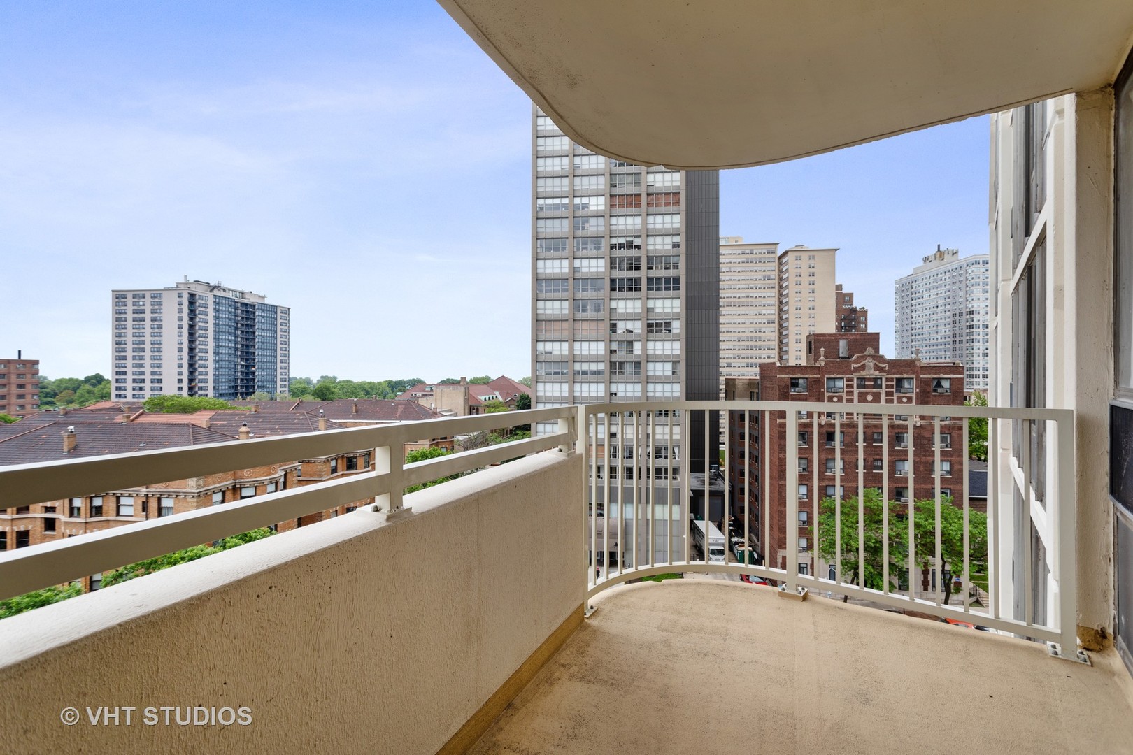 3930 North Pine Grove Avenue, Unit 907 Chicago, IL 60613 - Photo 11 of 12