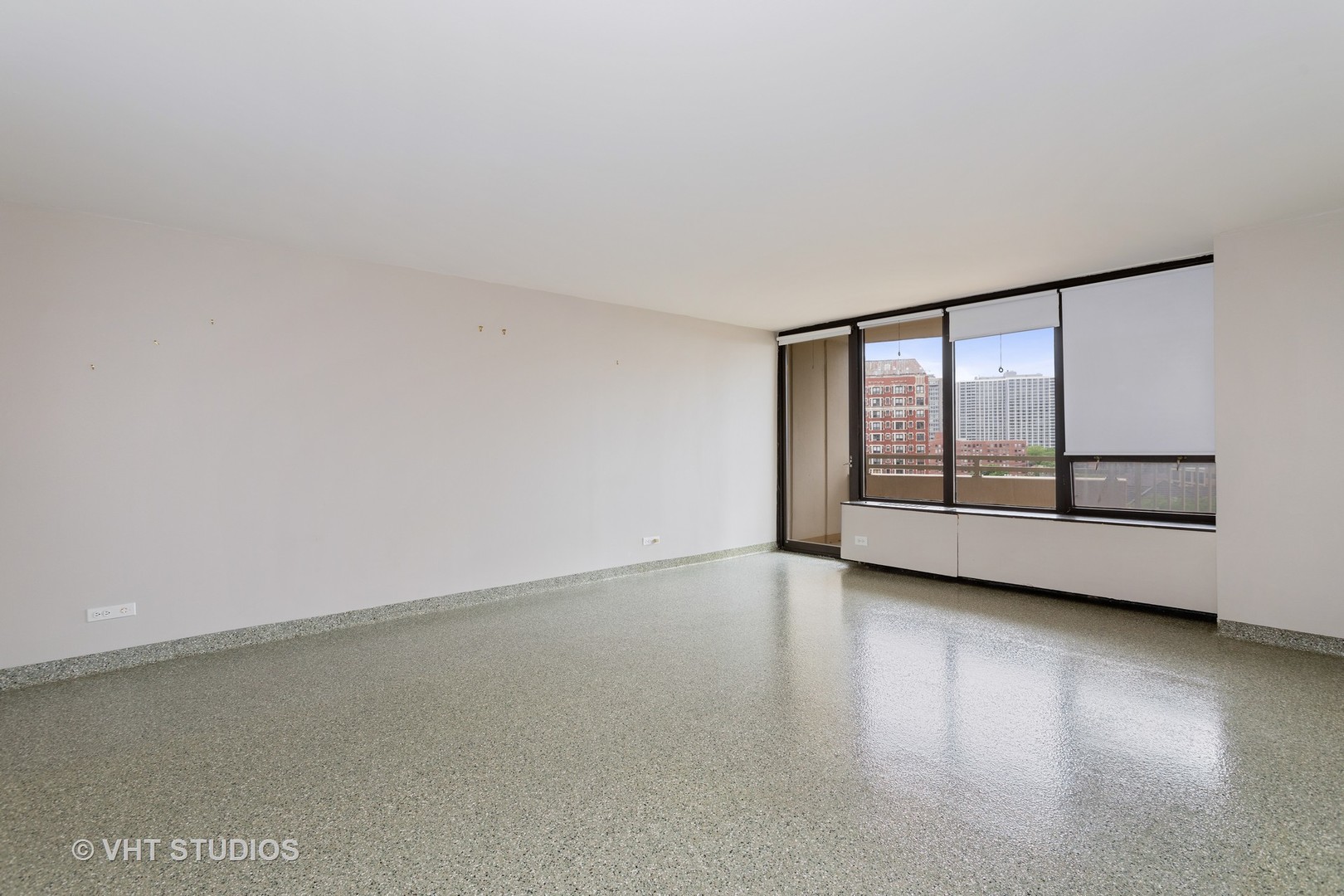 3930 North Pine Grove Avenue, Unit 907 Chicago, IL 60613 - Photo 3 of 12