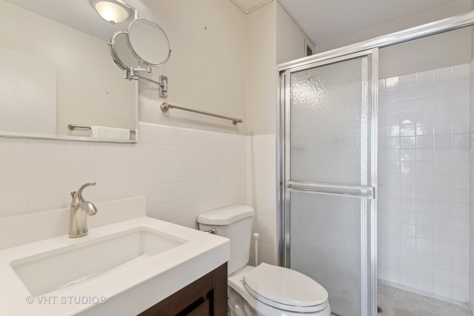 3930 North Pine Grove Avenue, Unit 907 Chicago, IL 60613 - Photo 10 of 12