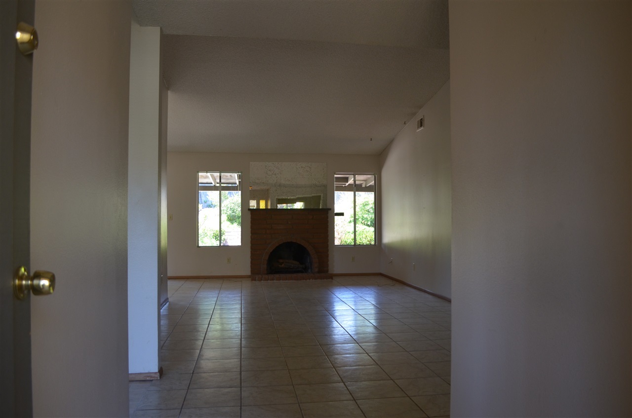 9932 Ledgeside Street Spring Valley, CA 91977 - Photo 11 of 19 Gallery Image 11