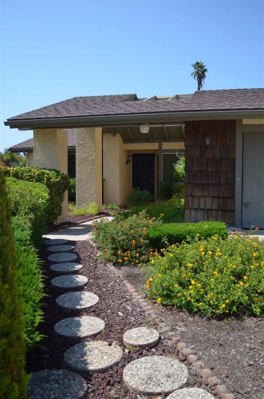 9932 Ledgeside Street Spring Valley, CA 91977 - Photo 3 of 19 Gallery Image 3