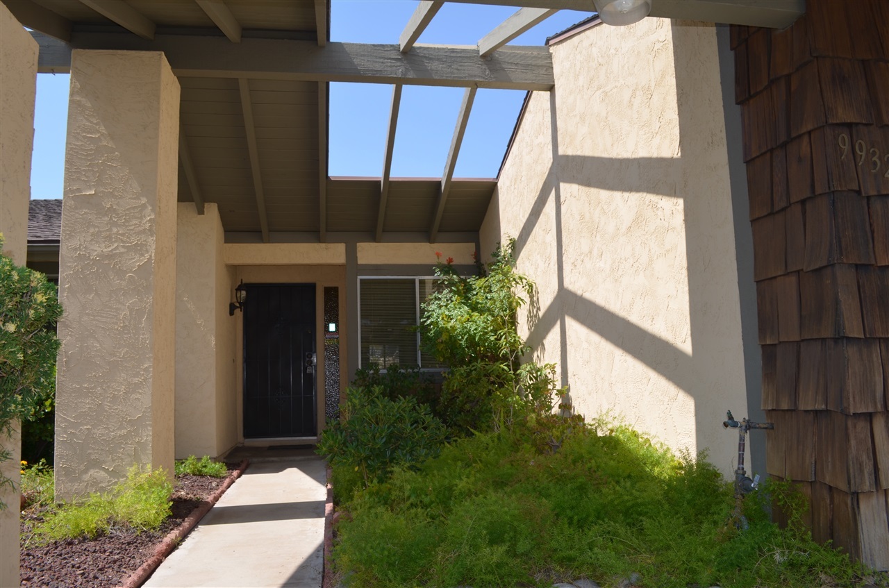 9932 Ledgeside Street Spring Valley, CA 91977 - Photo 4 of 19 Gallery Image 4