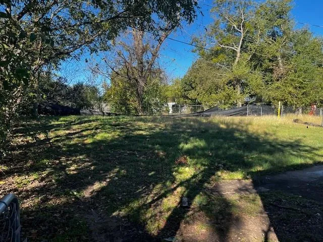 $250,000 | 105 Twining Drive, Denison, TX 75020