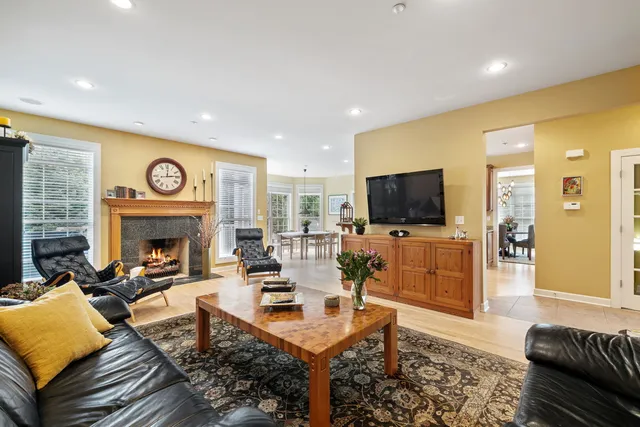 $794,000 | 805 Stone Canyon Circle, Inverness, IL 60010