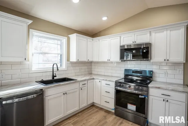 $234,000 | 1801 West Adams Street, Herrin, IL 62948