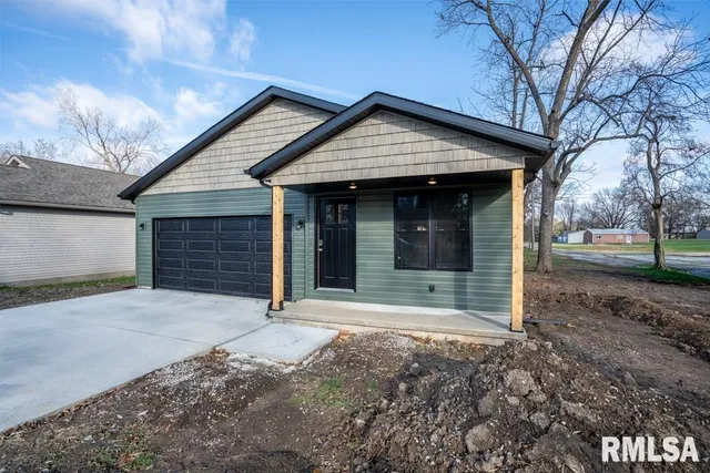 $234,000 | 1801 West Adams Street, Herrin, IL 62948