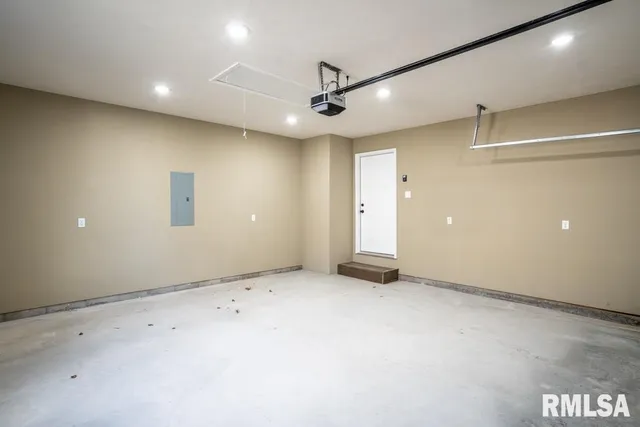 $234,000 | 1801 West Adams Street, Herrin, IL 62948