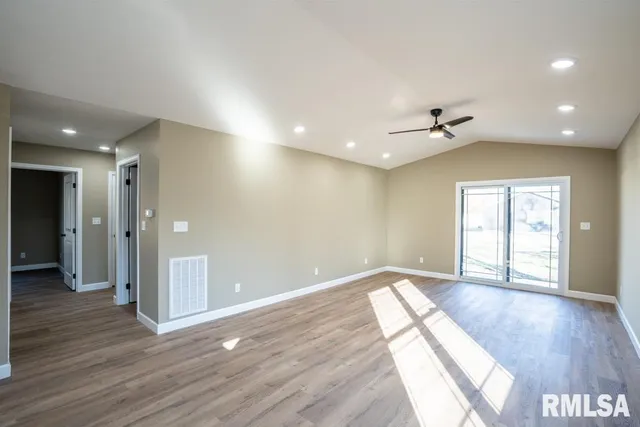 $234,000 | 1801 West Adams Street, Herrin, IL 62948