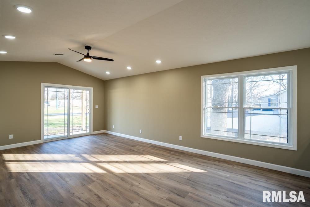 1801 West Adams Street Herrin, IL 62948 - Photo 6 of 28