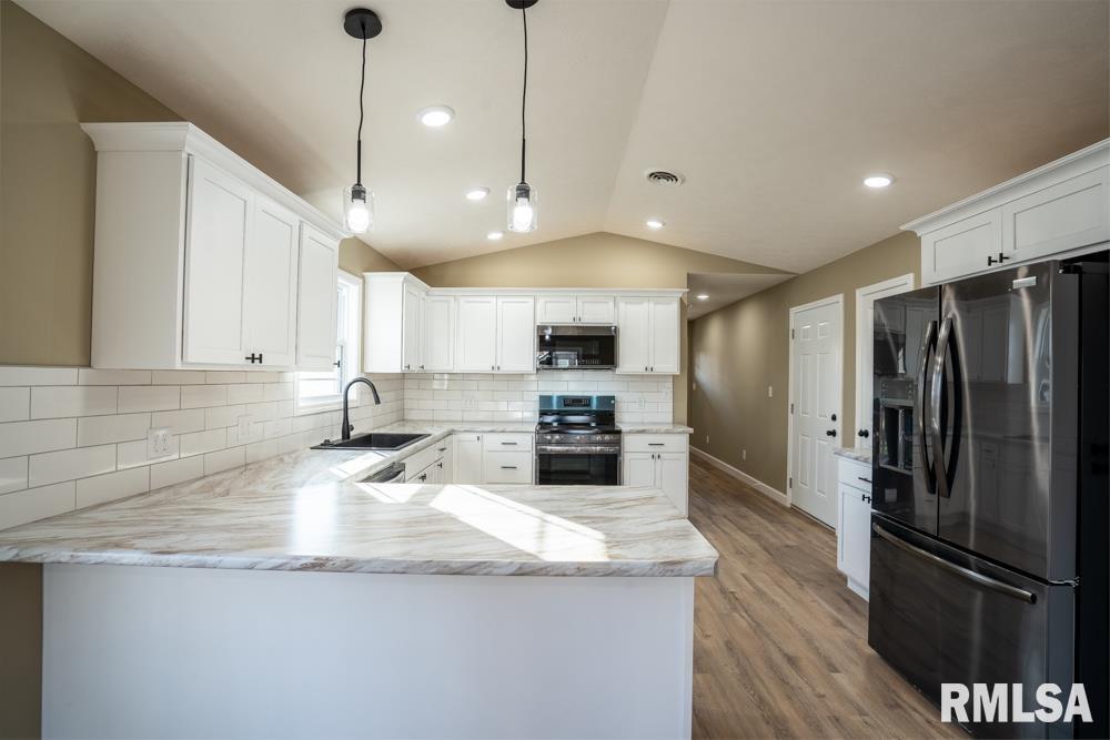 1801 West Adams Street Herrin, IL 62948 - Photo 9 of 28